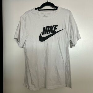Nike T-shirt